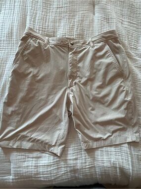FootJoy Lightweight Performance. 9” Shorts  34